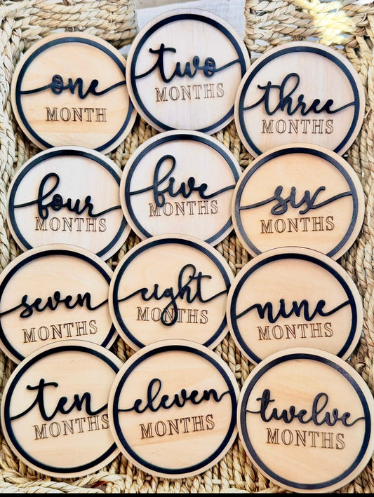 Baby Monthly Milestone Markers – First Year Photo Props (1–12 Months) – Baby Shower Gift & Newborn Keepsake